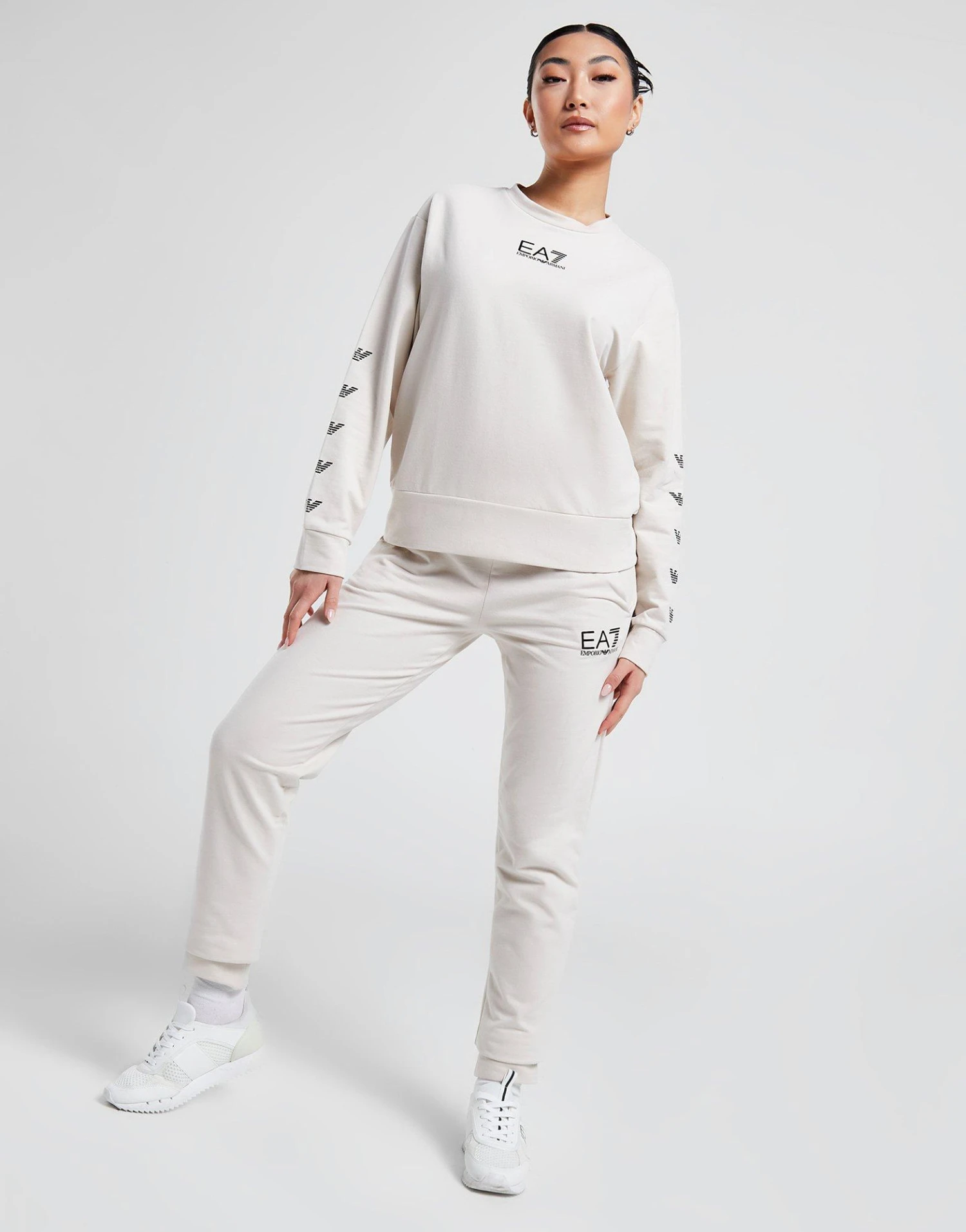 Emporio Armani EA7 Eagle Crew Tracksuit 4 Emporio Armani EA7 Eagle Crew Tracksuit - Afbeelding 2