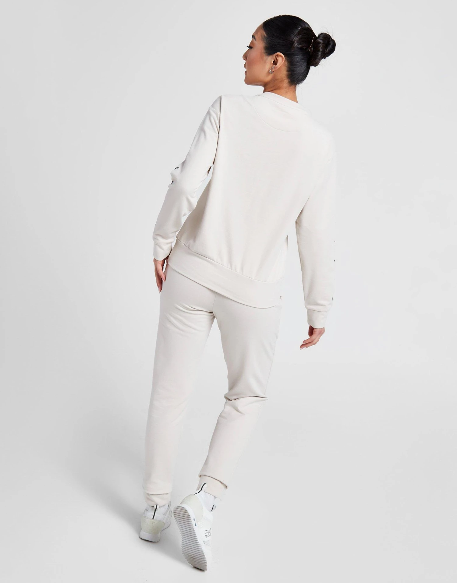 Emporio Armani EA7 Eagle Crew Tracksuit 5 Emporio Armani EA7 Eagle Crew Tracksuit - Afbeelding 3