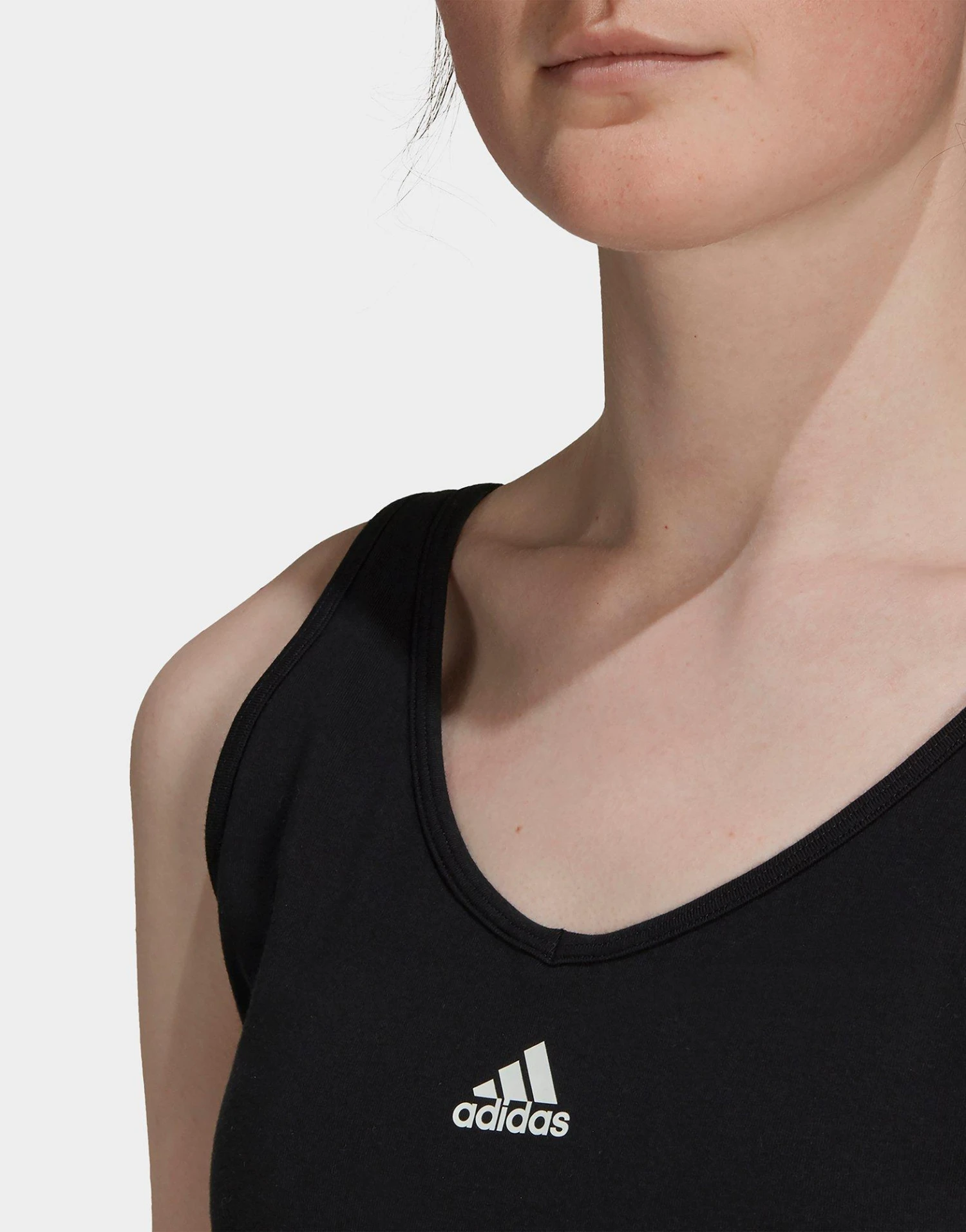 Adidas Essentials 3-Stripes Croptop Met Uitneembare Cups 6 Adidas Essentials 3-Stripes Croptop Met Uitneembare Cups - Afbeelding 4
